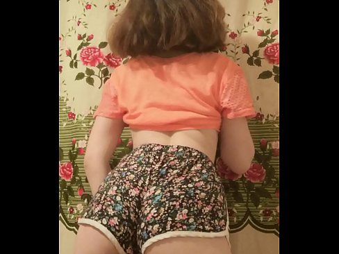 ❤️ सेक्सी तरुण बेब कॅमेऱ्यात तिची चड्डी काढत आहे ❌ लिंग